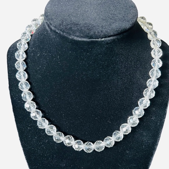 Vintage Clear Faceted Graduated Glass Crystal Bead Necklace with Silver Clasp - Picture 7 of 12